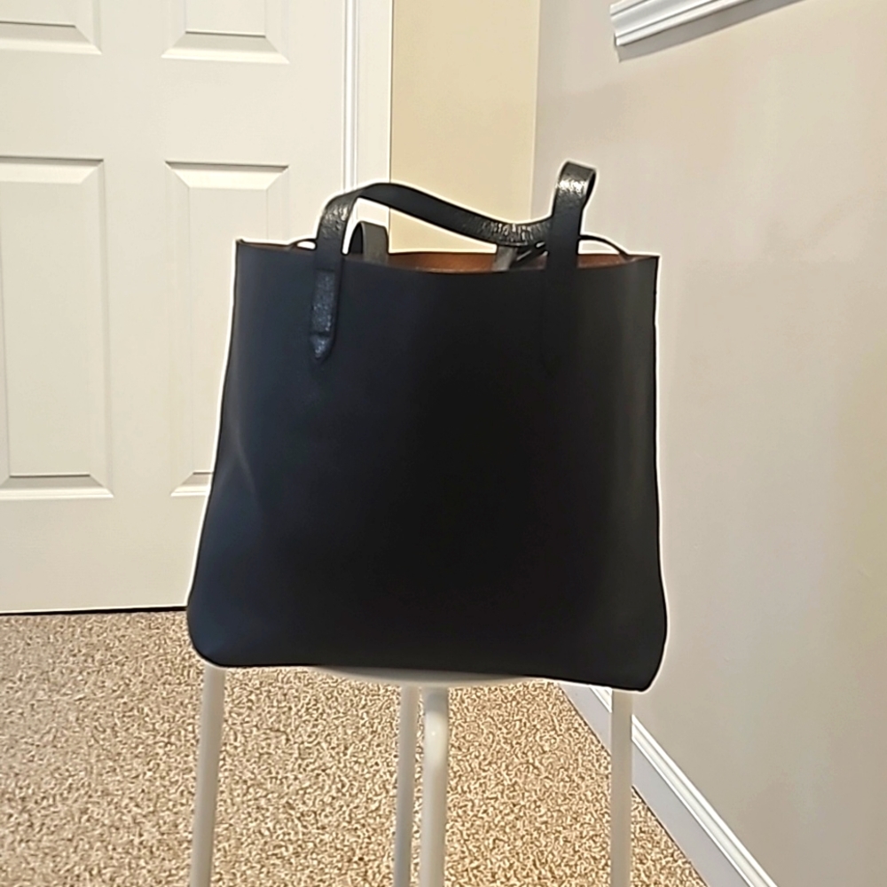Cuyana Structured Leather Tote